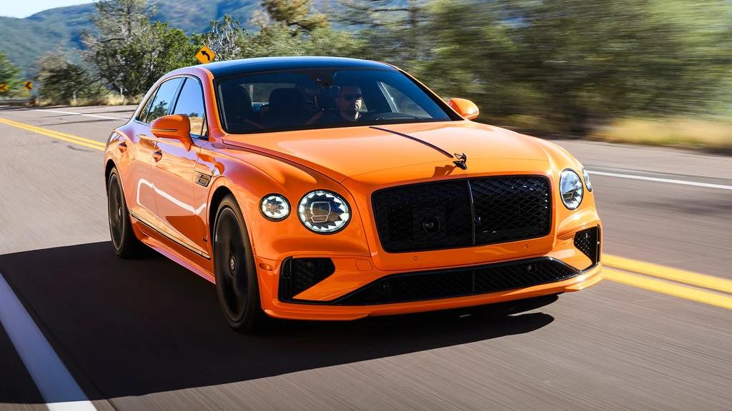 Bentley Flying Spur: Luksus og præstation