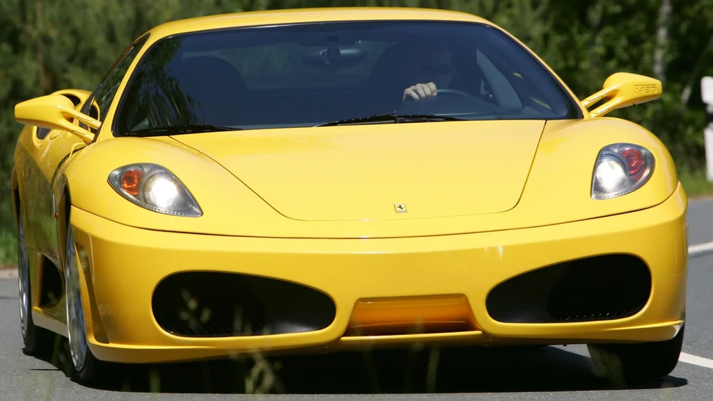 Ferrari F430: Hinta ja Ajokokemukset