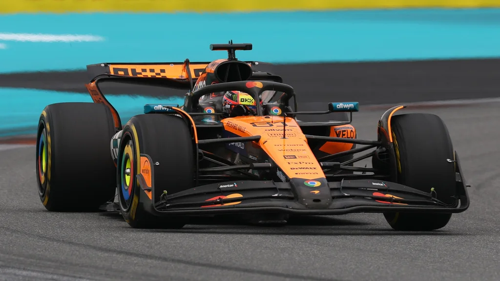 McLarenin Oscar Piastri voittoon Miamissa