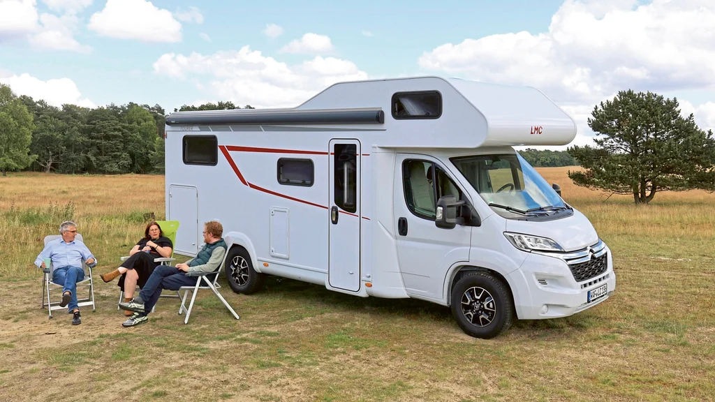 LMC Tourer Alkoven A 690: Onko se perheelle sopiva?