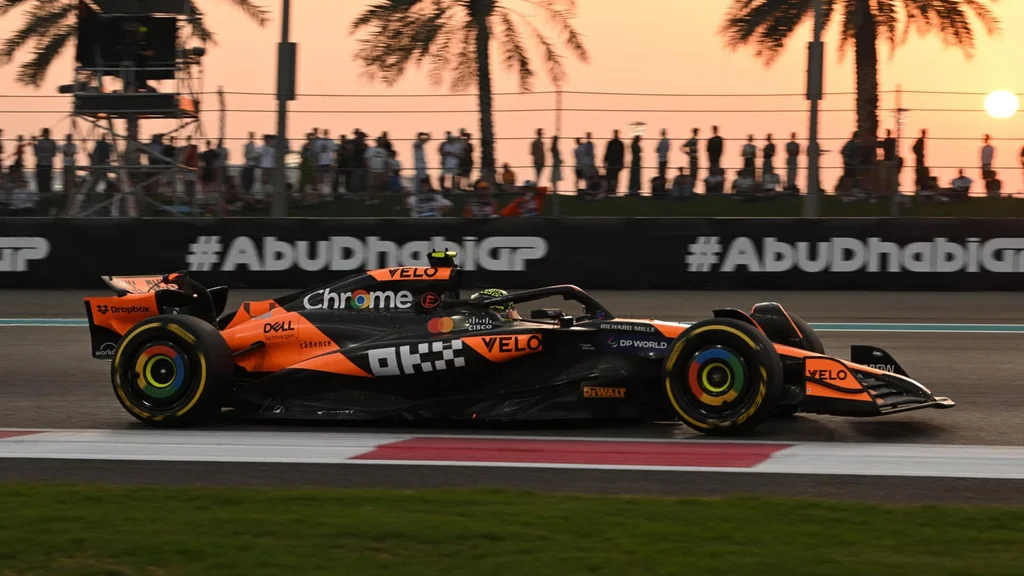 McLaren imponerer i Abu Dhabi træning