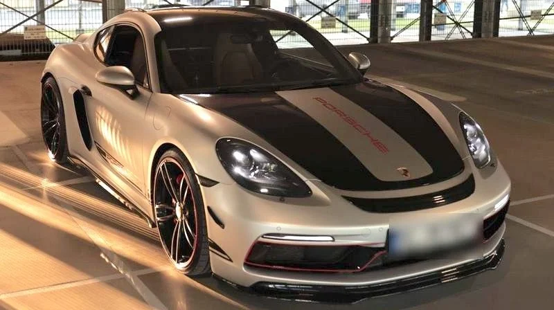 Spesiell Porsche 718 Cayman til salgs