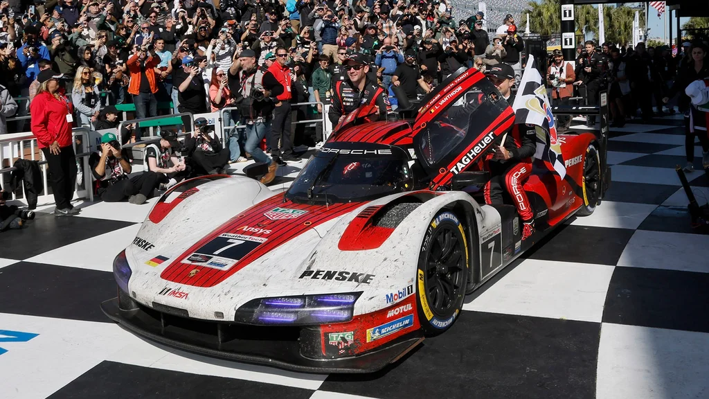 Porsche voittaa 24h Daytonassa 2025