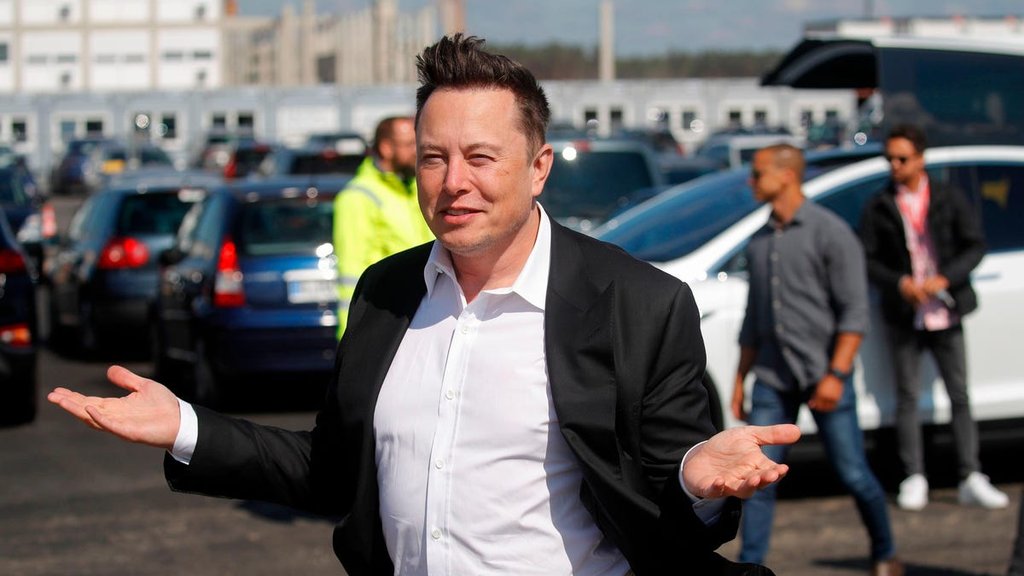 Tesla kontroluje nemocenské zaměstnanců