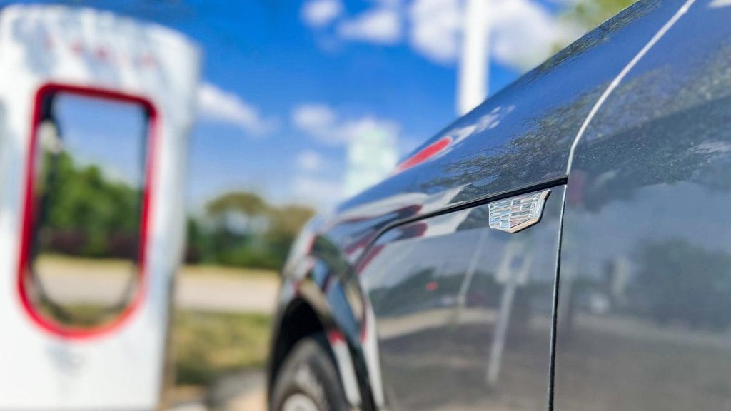 Problémy non-Tesla EVs se superchargery