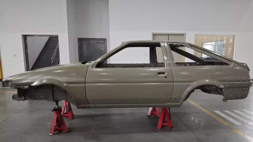 Nové karoserie Toyota AE86 za 9 500 dolarů