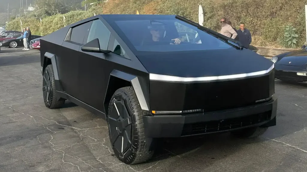 Tesla zrušila ochranné obaly pre Cybertruck