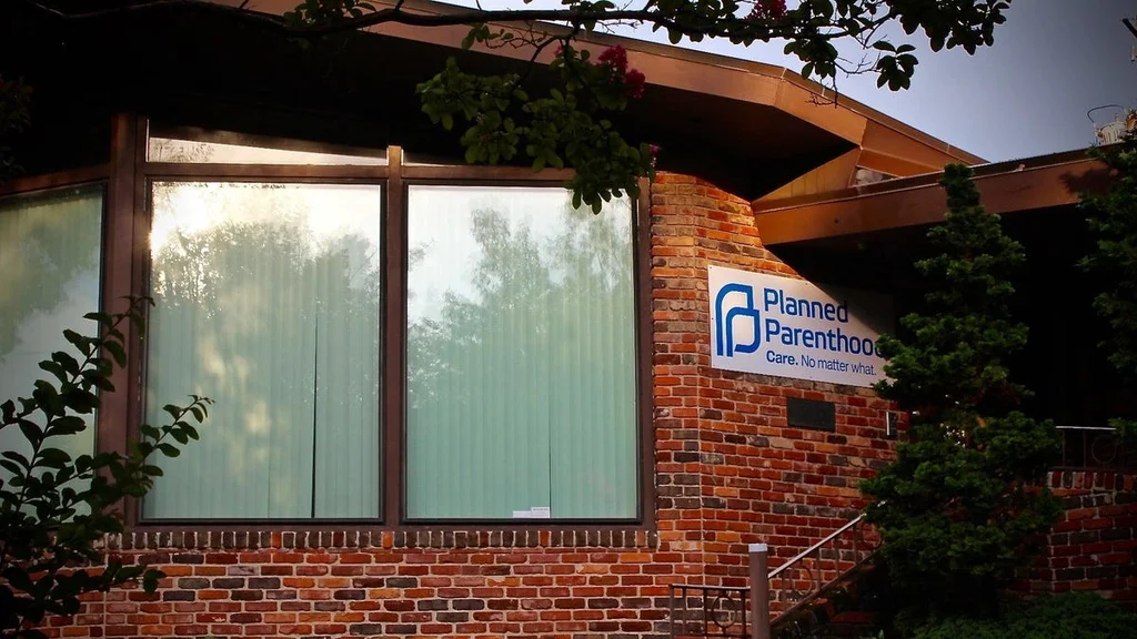 Rząd USA śledzi podróże aborcyjne przez telefon
