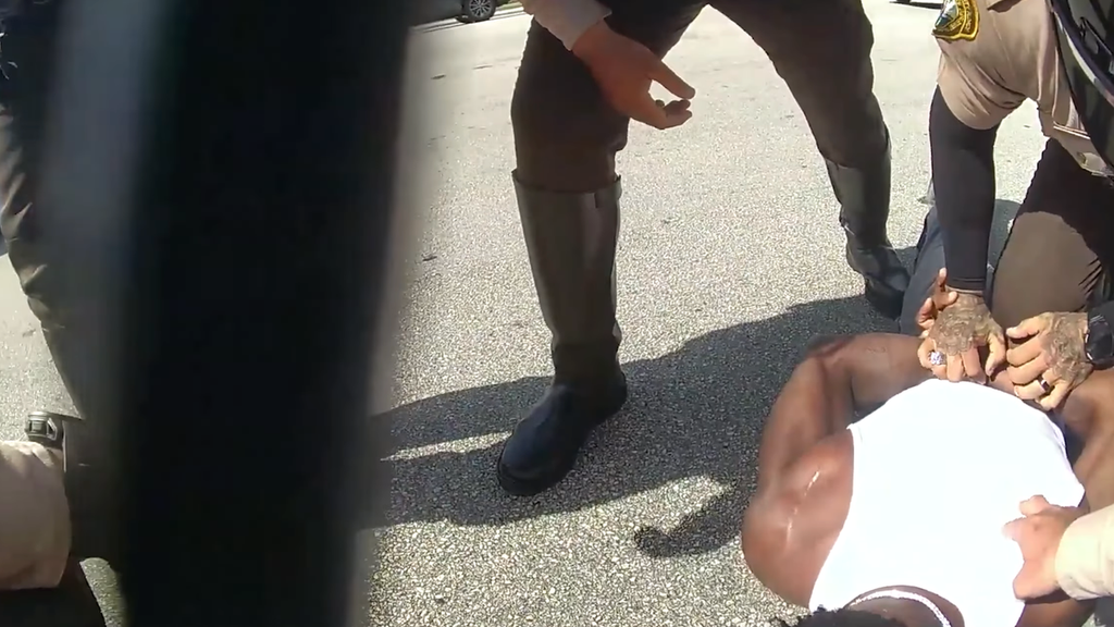 Zatčení Tyreeka Hilla: Nelegální chování policie?