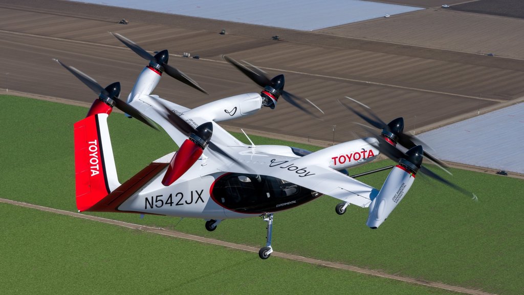 Toyota investuje do elektrických leteckých taxislužeb