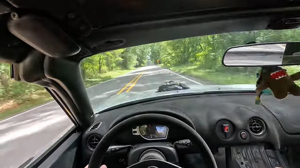 Mazda MX-5 s motorem z motocykle: nový zážitek