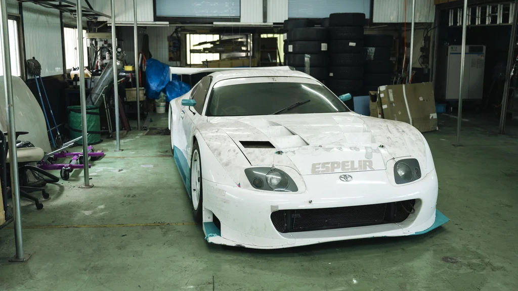 Legendární Supra GT500 míří na aukci