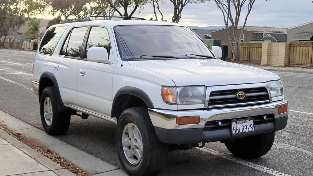 Toyota 4Runner SR5 1997 za 8500 dolarů - dobrá koupě?