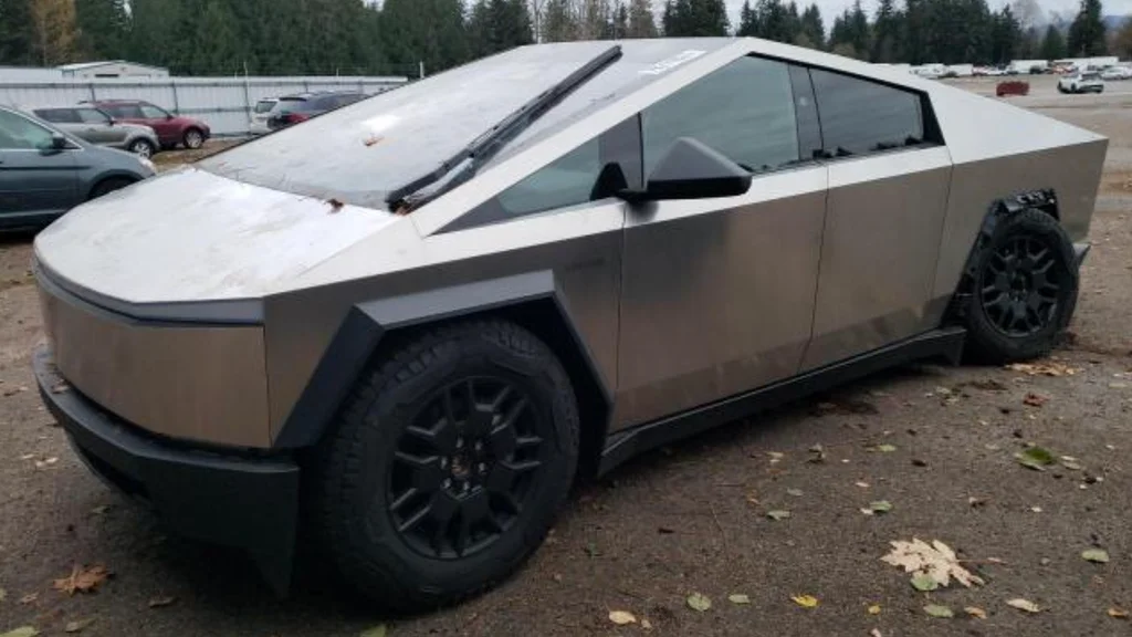 Seattle: Uszkodzony Cybertruck na aukcji