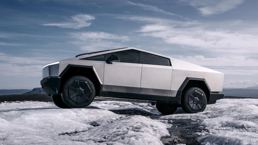 Tesla znečisťuje Kaliforniu, druhá za Chevronom