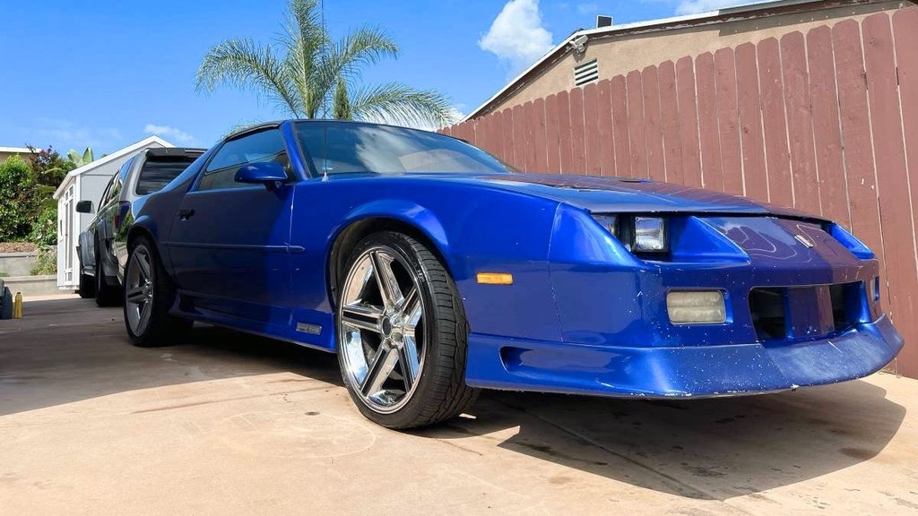 Czy 1992 Chevrolet Camaro RS za 6000$ to okazja?