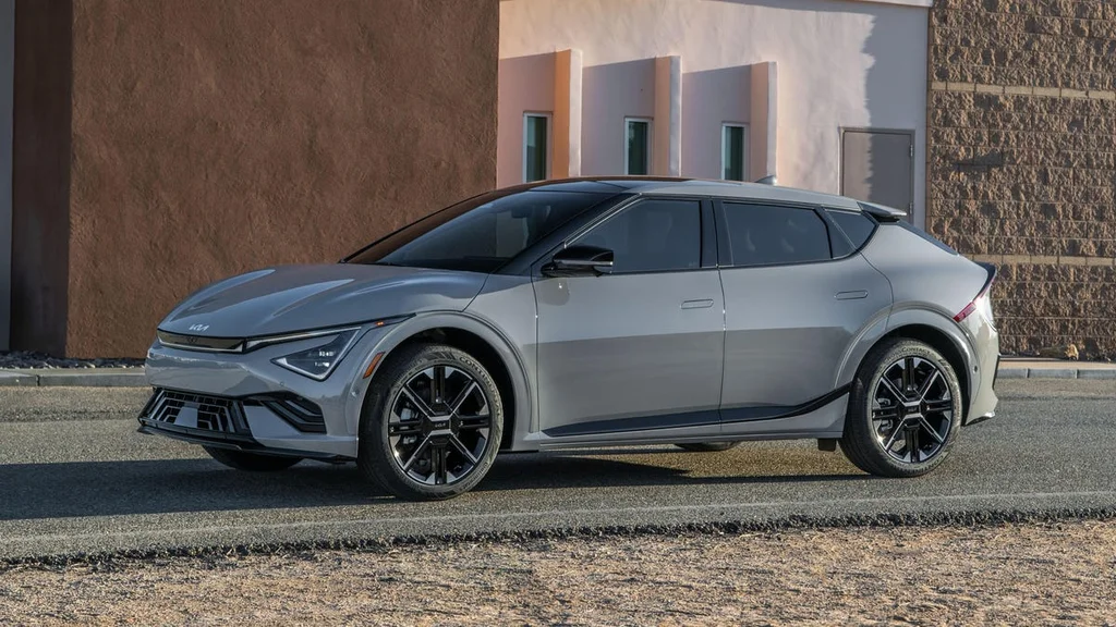 2025 Kia EV6: Užasný facelift s novými jazdnými technológiami