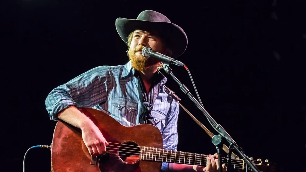 Colter Wall: Oslava motocyklov v piesni Motorcycle