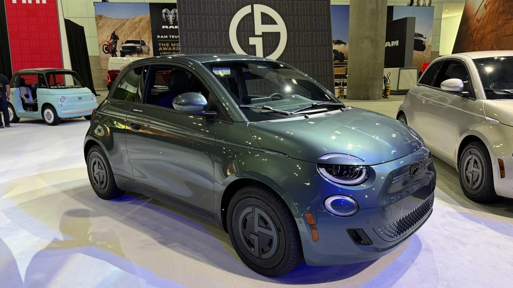 2025 Fiat 500e Giorgio Armani: Módny Status