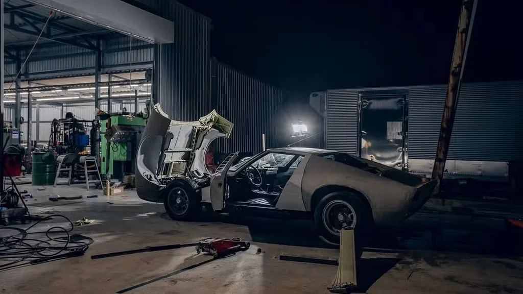 Liberty Walk přetváří Lamborghini Miura