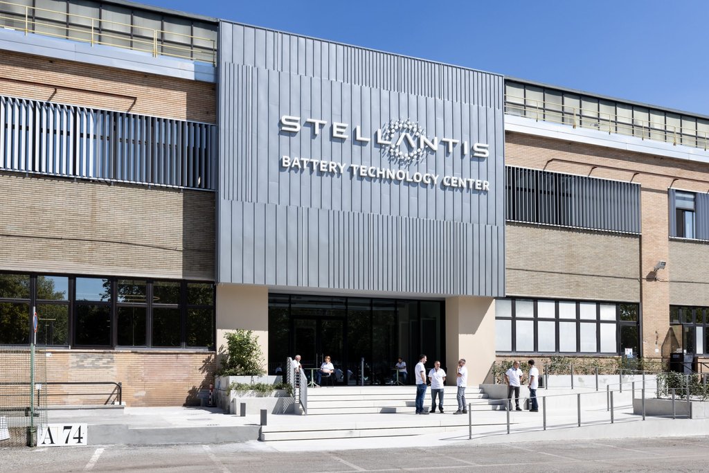 Stellantis'e UAW'dan Sert Eleştiri