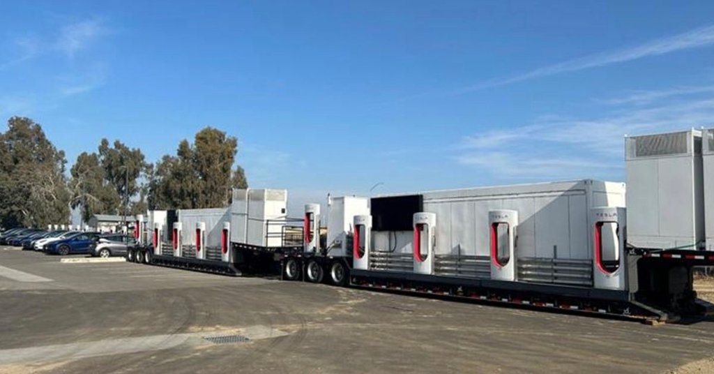 Tesla'nın Megapack Şarj İstasyonları