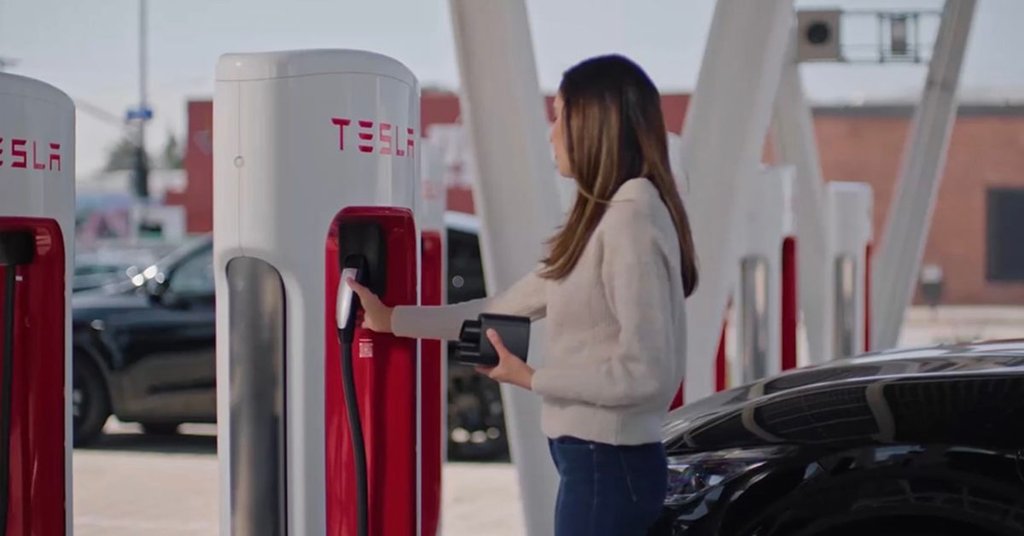 Nissan EV Sürücüleri Tesla Supercharger Ağına Erişim Sağladı