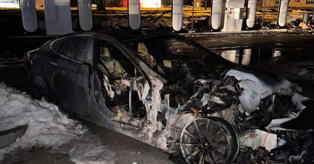 Tesla Model S Yangın İncelemesi