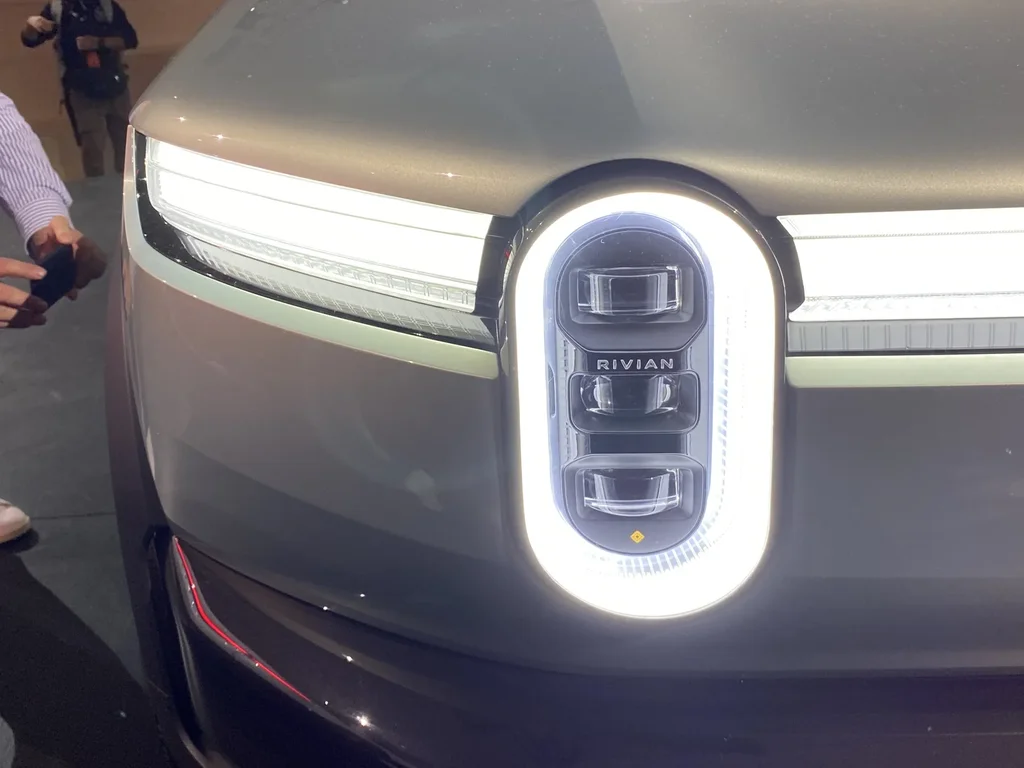 Rivian'ın Isıtmalı Far Patenti