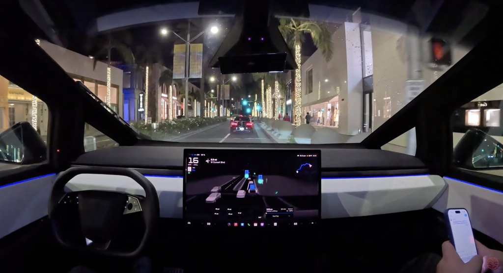 Tesla FSD Transferleri Yeniden Başlatıldı