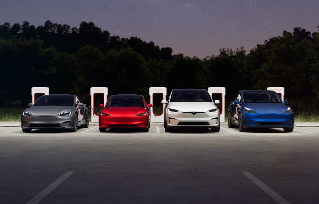 Tesla Arka Kamera Güncellemesi İle Sorunu Çözüyor