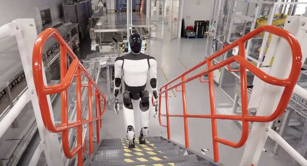 Musk'ın Starship Misyonuna Cybertruck ve Optimus