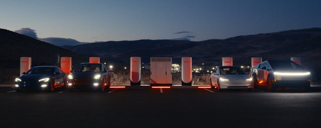 Tesla V4 Cabinet ile Hızlı Süper Şarj Hızları