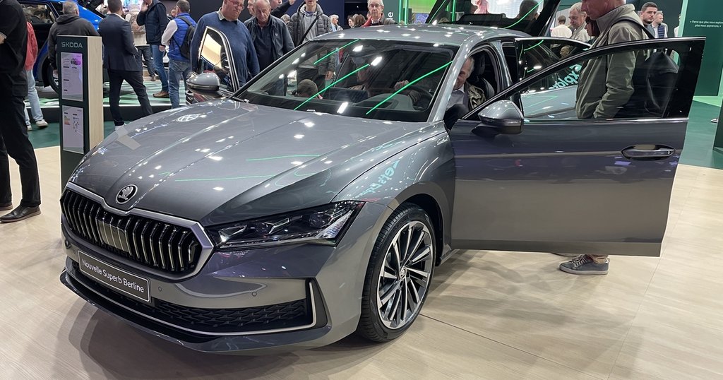 Skoda Superb 2024: Myhmanyň kabul edişi