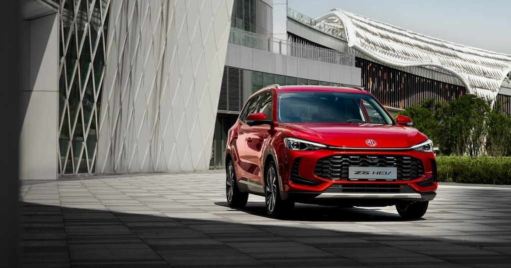 Täze MG ZS SUV-i: Bahasy has aşakda