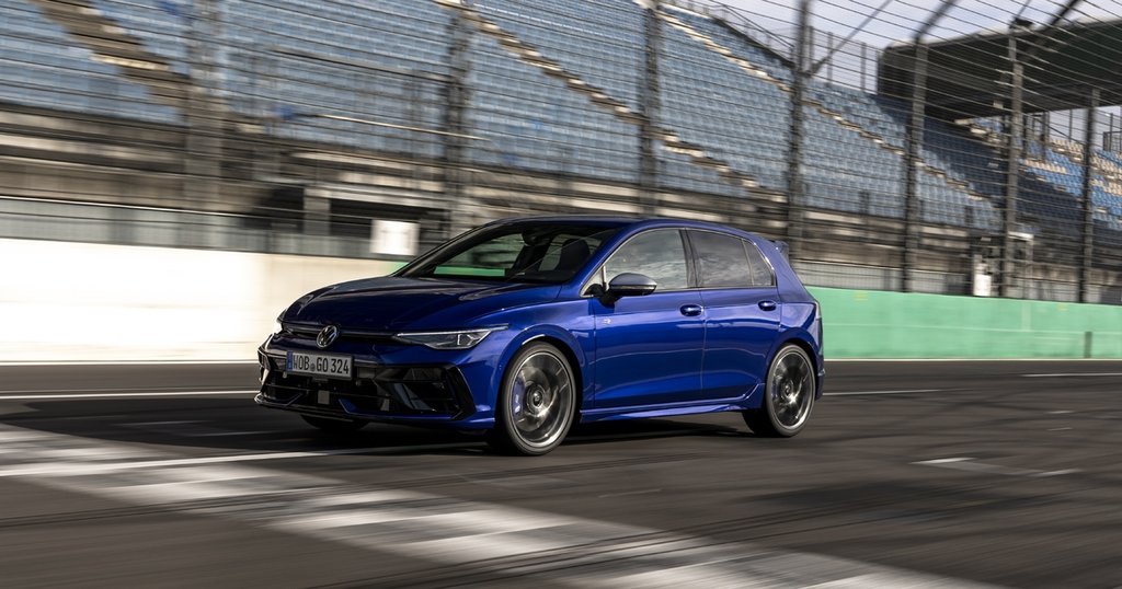 Volkswagen Golf R: täze sporty güýç