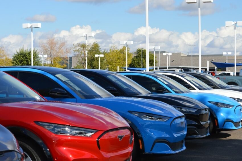 Britaniyada elektr avtomobillarining sotilishi rekord darajada