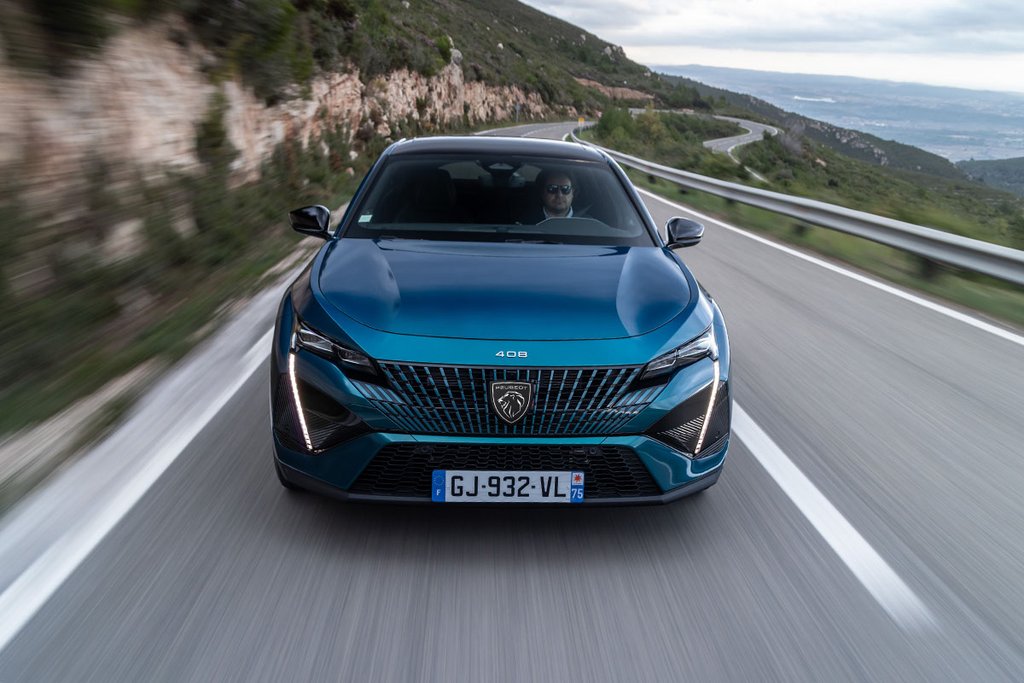 Peugeot e-408: Novi električni fastback
