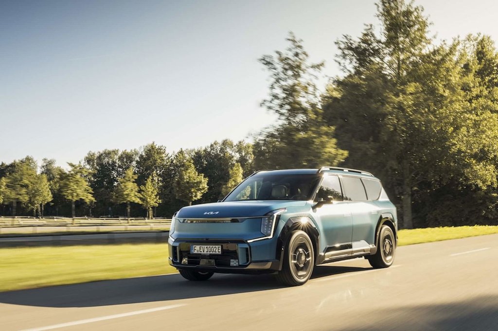 Kia EV9 vs. Volvo XC90: Sähkö vs. Polttomoottori