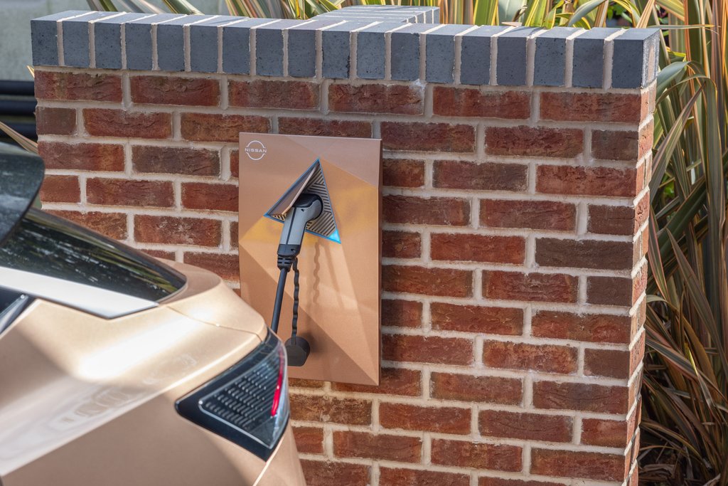 Nissan lanserer bidireksjonal lader for 2026