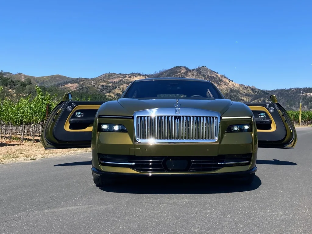 Rolls-Royce uvodi električne SUV i sedan