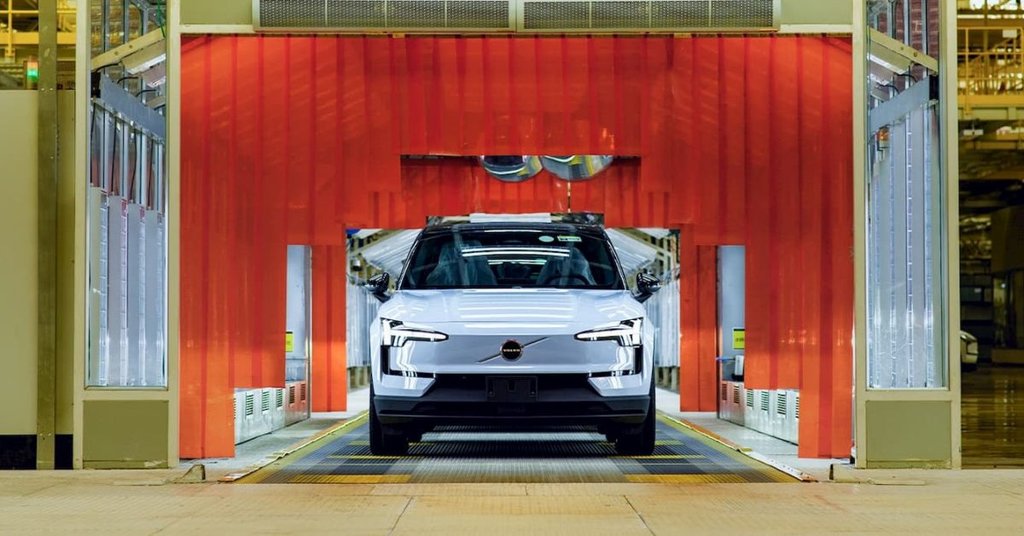 Volvo EX30 dostigao 100.000 prodatih primeraka