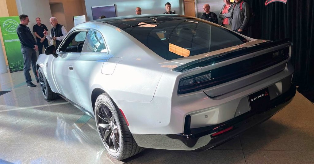 Dodge Charger Daytona EV debituje u Čikagu