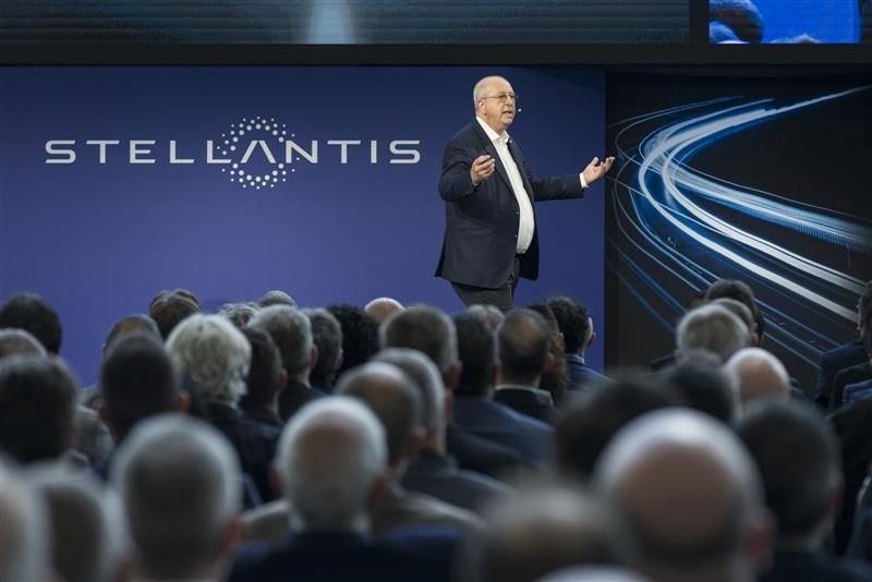 Stellantis smanjuje proizvodnju benzinskih vozila