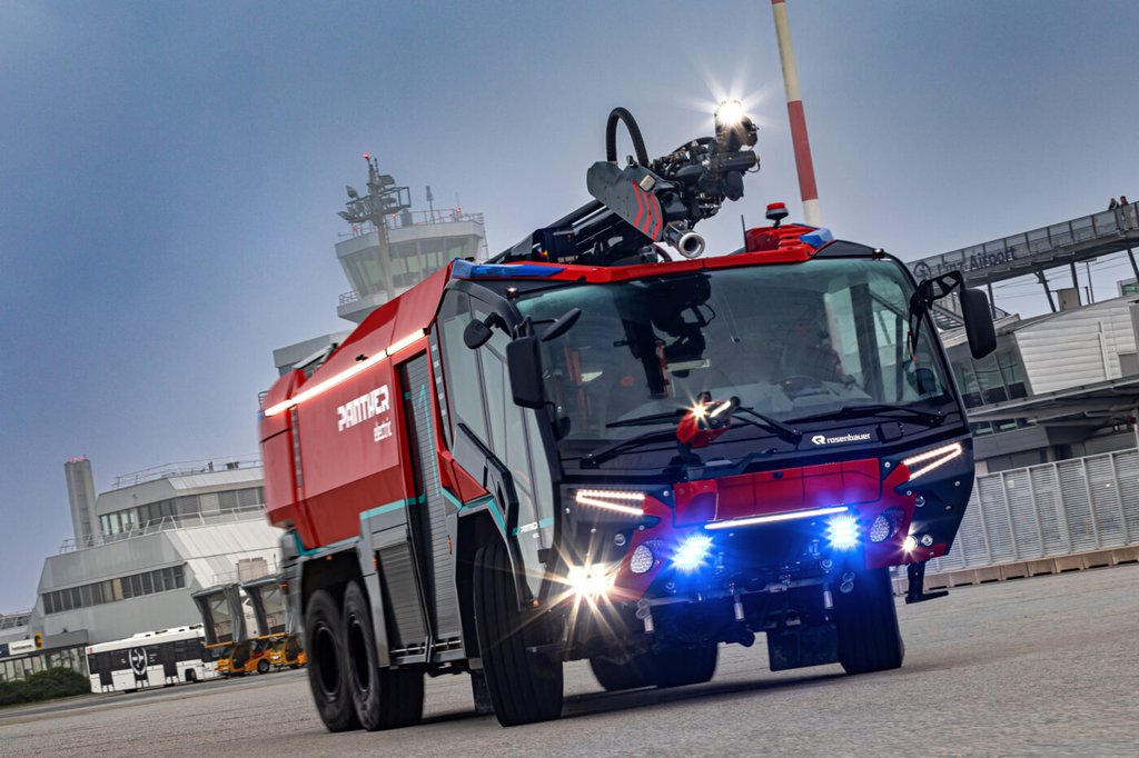 Rosenbauer Panther 6×6 electric na tržištu