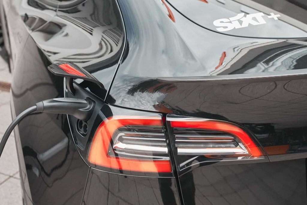 Problemi s E-Automobilima u Iznajmljivanju