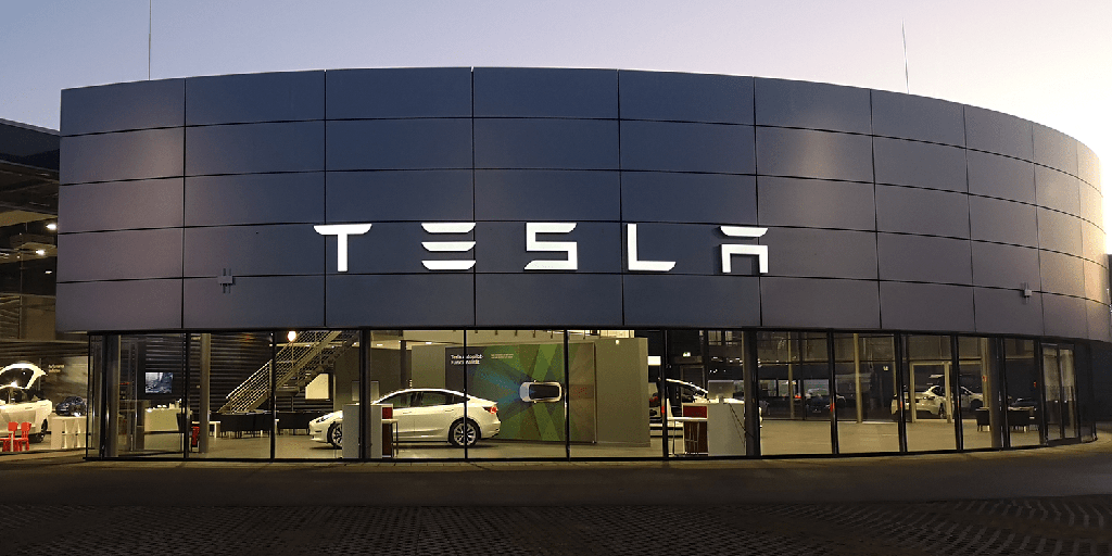 Tesla kažnjen zbog smanjenja brzine punjenja