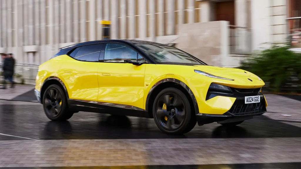 Lotus Eletre Uber Green Flotuna Girdi