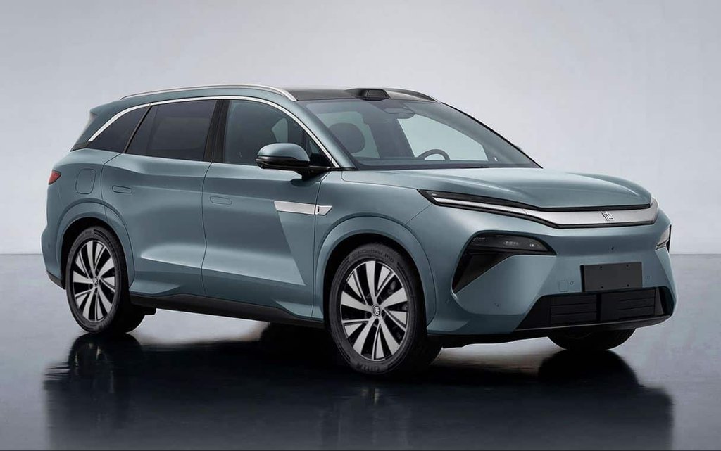 BYD Tang L: Elektrik we Hibrid Wariantlar