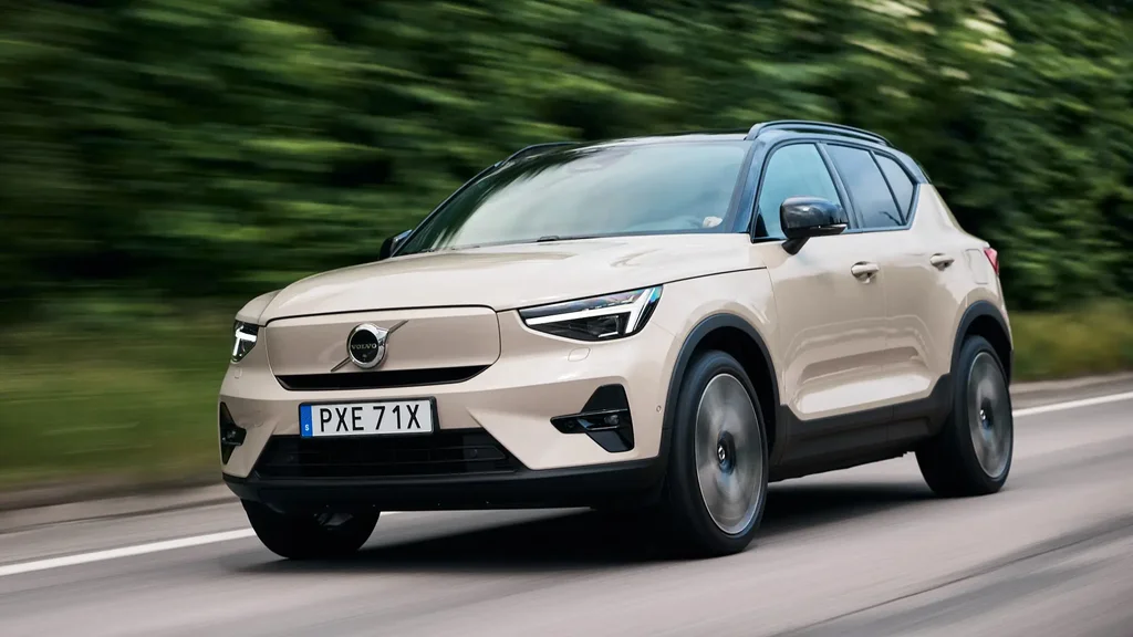 2025-nji ýylda täze Volvo EX40 tanyşdyrylýar